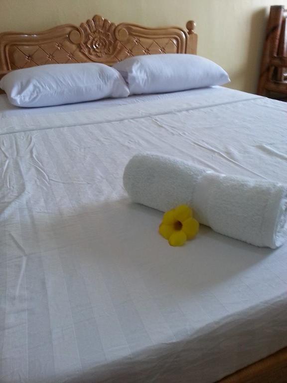 Rama International Beach Resort Botolan Zimmer foto